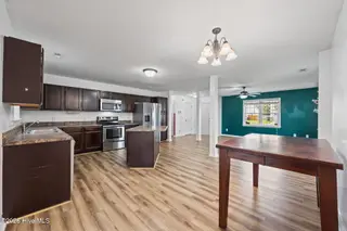 719 Savannah Drive, Jacksonville, NC 28546 – photo 15: 31-web-or-mls-_RAD9557
