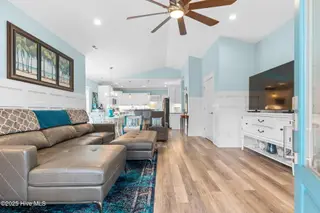 205 NE 59th Street, Oak Island, NC 28465 – photo 13: 14-web-or-mls-Cammediallc.com (43 of 68)