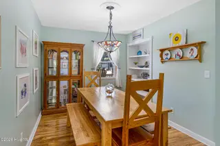 104 Elm Court, Pine Knoll Shores, NC 28512 – photo 14: Dining