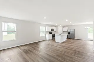 520 Sandy Hollow Drive, Jacksonville, NC 28540 – photo 7: Photos of a similar home
