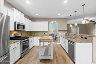 1695 Old Salt SW, Shallotte, NC 28470 — 4-bedroom waterfront home in Tidewater at Ocean Isle, Shallotte, NC, photo 12 of 73: 12-web-or-mls-CamMediallc.com (43 of 70)