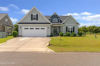 413 Taylorwood Drive, Beaufort, NC 28516 – photo 1: Beautiful Beaufort Club home