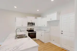 209 Sandpiper Place, Holly Ridge, NC 28445 – photo 8: 209 Sandpiper Place - Interiors - Edited