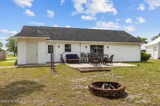 177 Avis Drive, Newport, NC 28570 – photo 6: 177 Avis Drive