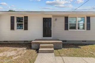 328-330 Starling Street, Jacksonville, NC 28540 — 4-bedroom home, Jacksonville, NC, photo 5 of 56