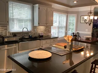 3300 Upton Court, Wilmington, NC 28409 — 5-bedroom home in Woodberry Forest, Wilmington, NC, photo 16 of 39: Kitchen