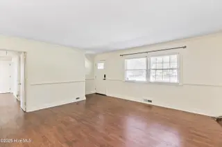 2612 Princess Place Drive, Wilmington, NC 28405 – photo 7: 19Living Room (2)