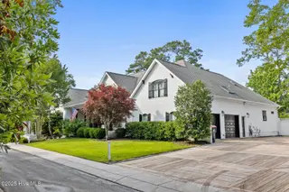 3108 Rivendell Place, Wilmington, NC 28411 — 5-bedroom home in Demarest Landing, Wilmington, NC, photo 3 of 66: 003_3108_rivendell_place-03_684