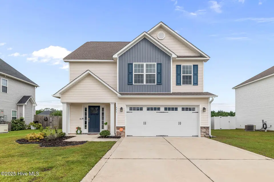 441 Worsley Way, Jacksonville, NC 28546 – photo 1 of 47: Front