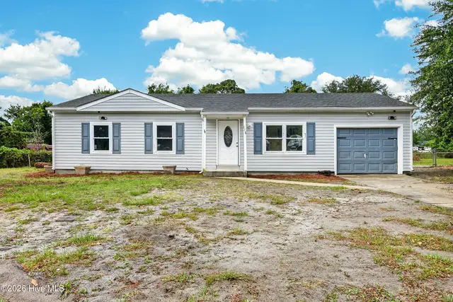 145 Ash Court, Hubert, NC 28539