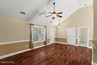 3613 Delesa Court, New Bern, NC 28560 — 3-bedroom home in Pinecrest Estates, New Bern, NC, photo 5 of 36