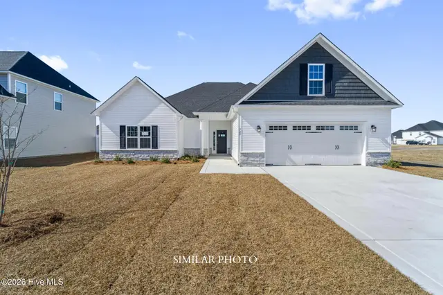 318 Black Hawk Drive, Jacksonville, NC 28546