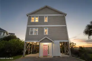 331 Oceanaire Lane, Surf City, NC 28445 – photo 8: 4-web-or-mls-_RAD5698
