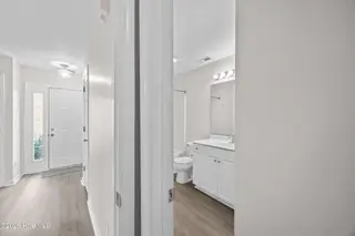 3967 Winds Ridge Drive, Wilmington, NC 28409 — 3-bedroom townhome in Winds Ridge, Wilmington, NC, photo 16 of 54: 17_hallway