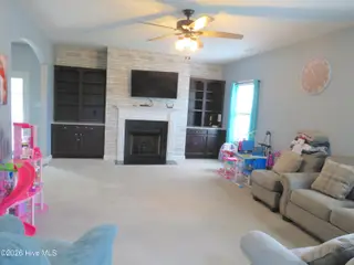 104 Falken Court, New Bern, NC 28562 – photo 5: LIV ROOM