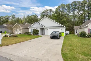 323 Woolard Trail, New Bern, NC 28560 — 3-bedroom home in West Crossroads, New Bern, NC, photo 2 of 41: 38-web-or-mls-DSC_7827