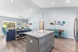 217 Sellers Street, Oak Island, NC 28465 — 3-bedroom home in Yaupon Beach, Oak Island, NC, photo 9 of 37