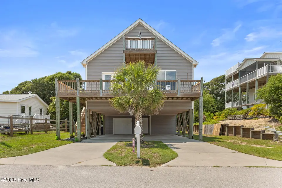 127 Eastview Drive, Emerald Isle, NC 28594 – photo 1 of 44: Front