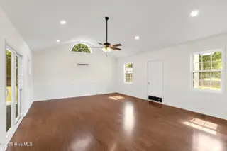 113 Casey Lane, Newport, NC 28570 – photo 10: Great room