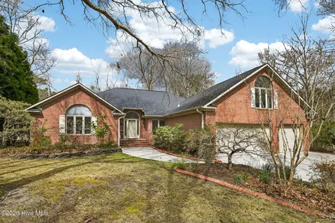 236 Ravenswood Rd, Hampstead