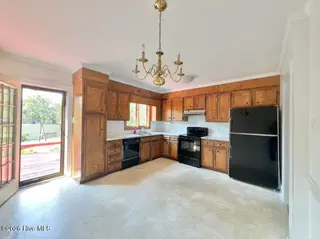 2203 Acorn Circle, Kinston, NC 28504 – photo 7: A9BC59D3-6871-4F12-A7E6-DCC4E435178E_1_1