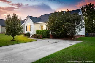 2020 Charterhouse Lane, Winterville, NC 28590 – photo 4: 20260902 MLS S_Nilsen 2020 Charterhouse