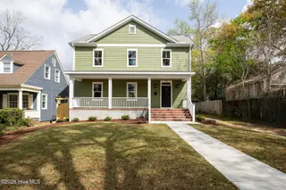 1407 Chestnut Street, Wilmington, NC 28401 – photo 1: Chestnut1407-1FJenL33A0602 copy
