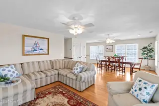247 W Second Street, Ocean Isle Beach, NC 28469 – photo 15: 17-web-or-mls-DSC02168