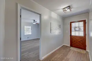 1102 Adelaide Drive, Wilmington, NC 28412 — 4-bedroom home in Hanover Heights, Wilmington, NC, photo 5 of 43: 1102AdelaideDrive(17)