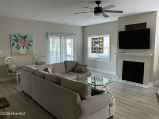 404 Penny Lane D, Morehead City, NC 28557 – photo 1: Living Room