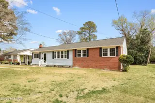 706 Seminole Trail, Jacksonville, NC 28540 – photo 3: IMG_1650