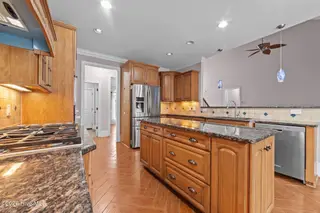 414 Crown Drive, Washington, NC 27889 – photo 10: 31-web-or-mls-LHV_8030