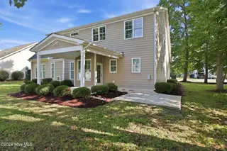 3800 Colony Woods Drive, Greenville, NC 27834 – photo 7: 7-web-or-mls-BLS_0007 (1)