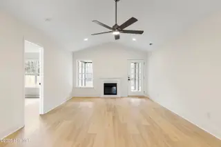 4930 N Hampton Drive SE, Southport, NC 28461 – photo 15: Living room