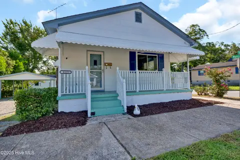 1121 S 6th St, Wilmington