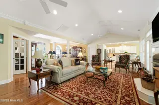 102 Fairway Drive W, Morehead City, NC 28557 – photo 12: Open living space