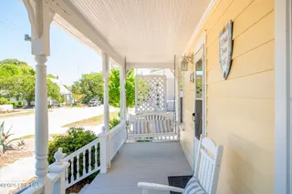 212 Broad Street, Beaufort, NC 28516 – photo 6: Classic covered front porch
