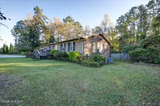707 Clermont Road, New Bern, NC 28560 – photo 4: 03-707_Clermont-26