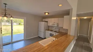 183 Parnell Road, Hubert, NC 28539 – photo 8: Kitchen