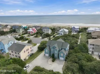 9936 Louise Howard Court East, Emerald Isle, NC 28594 — 3-bedroom townhome in Spinnakers Reach, Emerald Isle, NC, photo 17 of 32: Aerial