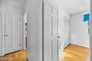 603 Oakwood Avenue, Jacksonville, NC 28546 – photo 21: 22_hallway