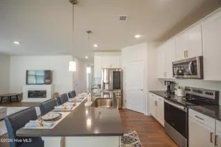 568 Banbury Lane, Pinehurst, NC 28374 – photo 8: Kitchen-Quartz Countertops