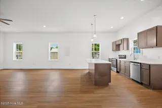 901 Walnut Street, Wilmington, NC 28401 – photo 16: 31-IMG_0060