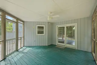 115 N Harbor Drive, Beaufort, NC 28516 – photo 5: Screened In Porch