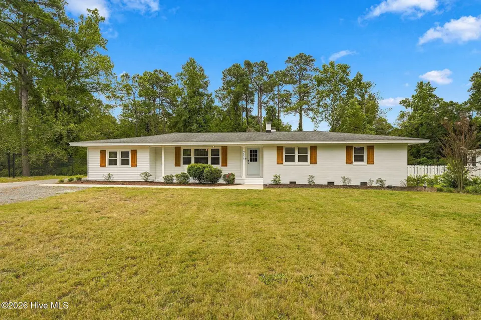 4524 Mockingbird Lane, Wilmington, NC 28409 — 4-bedroom home in Long Leaf Hills, Wilmington, NC, photo 1 of 58: 4524MockingbirdLn-7