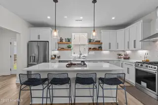 826 Trisail Terrace, Wilmington, NC 28412 – photo 14: Bright Kitchen