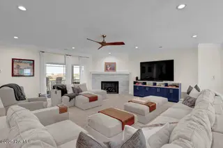 1511 New River Inlet Road, North Topsail Beach, NC 28460 – photo 18: Living Area