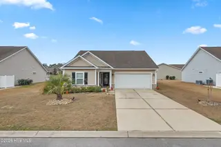 2086 Castlebridge Court NW, Calabash, NC 28467 — 3-bedroom home in Spring Mill, Calabash, NC, photo 2 of 59: 2086 castlebridge ct nw - 01