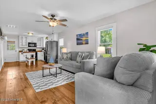 129 Glendale Drive, Wilmington, NC 28401 — 2-bedroom home in Wrightsboro, Wilmington, NC, photo 7 of 56