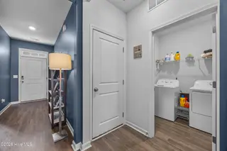 124 Tributary Circle, Wilmington, NC 28401 – photo 5: 15_hallway